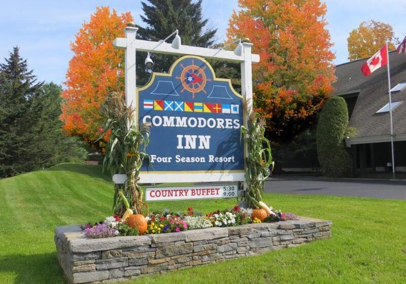 هتل Commodores Inn