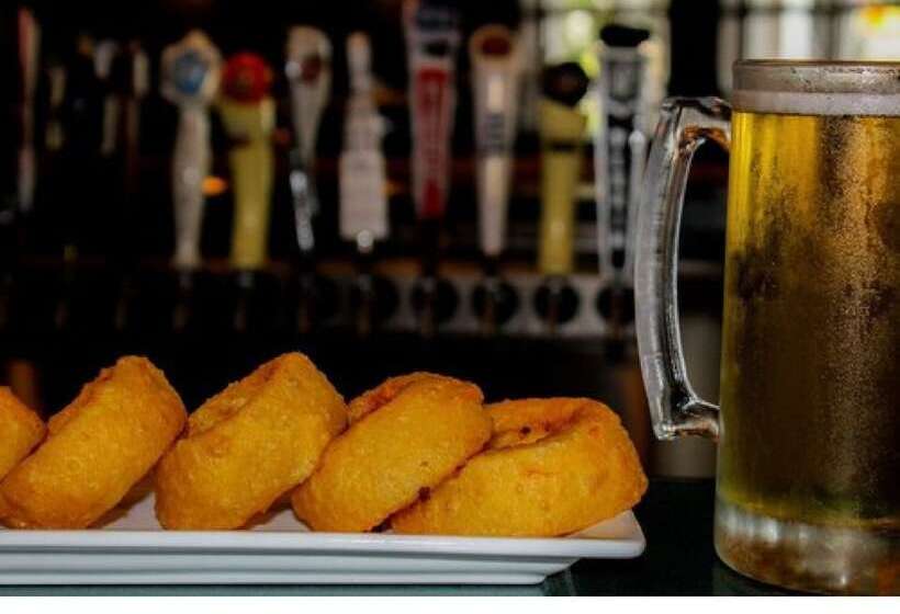 Отель Comstock Inn & Conference Center