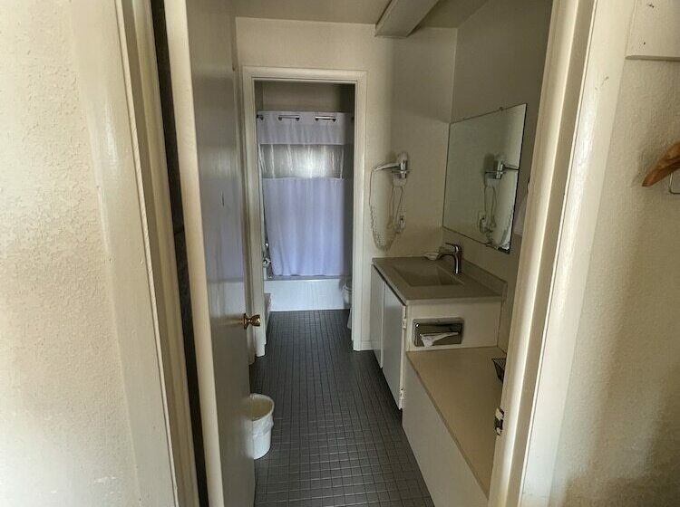 酒店 Continental Inn