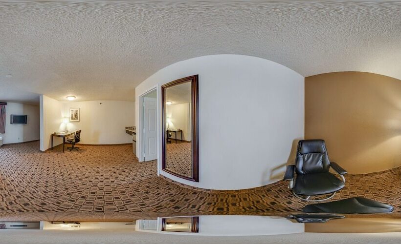 בית מלון כפרי Coratel Plus Suites Wichita West Airport