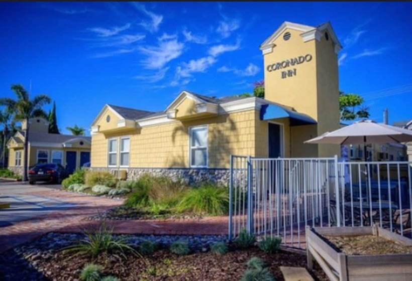 ホテル Coronado Inn