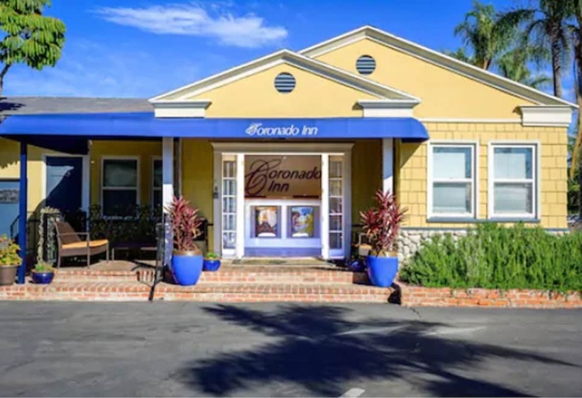 ホテル Coronado Inn