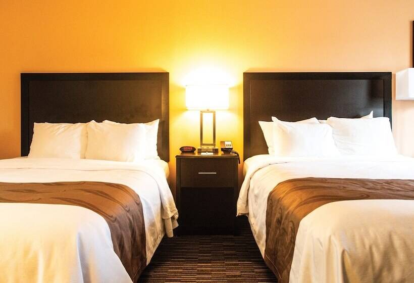 فندق Cottage Grove Inn