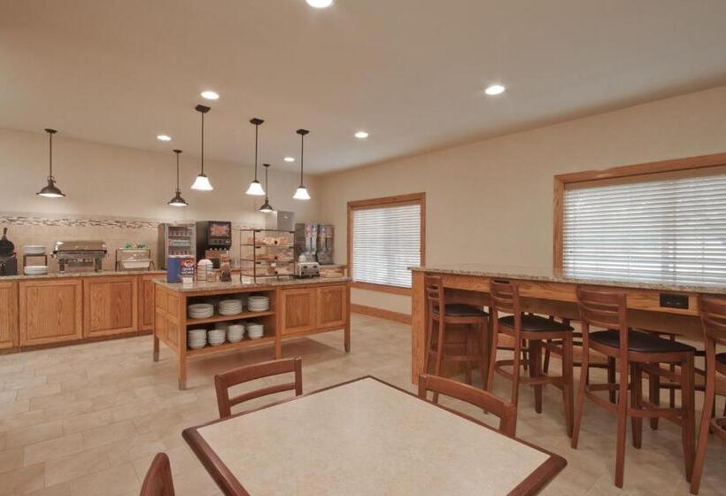 هتل Country Inn & Suites By Radisson, Davenport, Ia