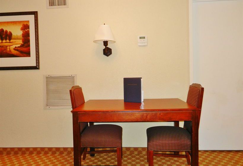 בית מלון כפרי Amberley Suite