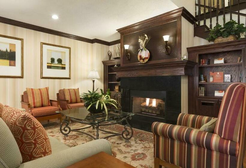 هتل Country Inn & Suites By Radisson, Asheville At Asheville Outlet Mall, Nc