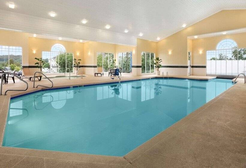 فندق Country Inn & Suites By Radisson, Beckley, Wv