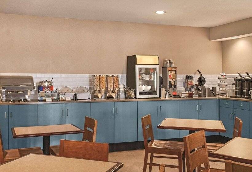 فندق Country Inn & Suites By Radisson, Buffalo, Mn