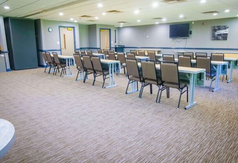 ホテル Country Inn & Suites By Radisson, Burlington Elon , Nc