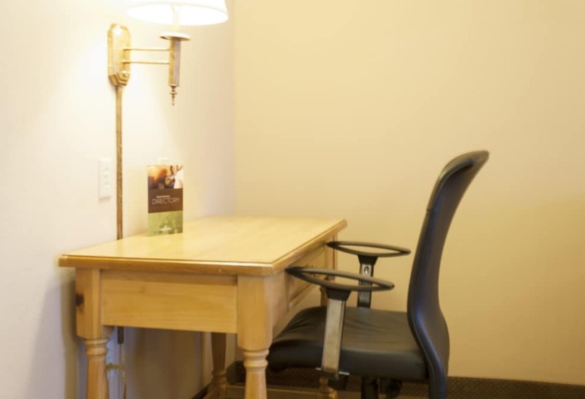 فندق Country Inn & Suites By Radisson, Cedar Falls, Ia