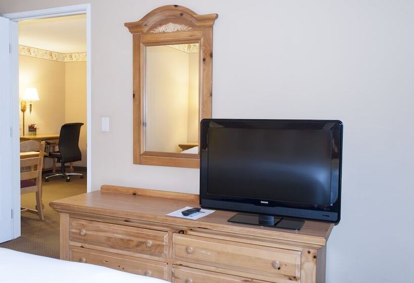 فندق Country Inn & Suites By Radisson, Cedar Falls, Ia