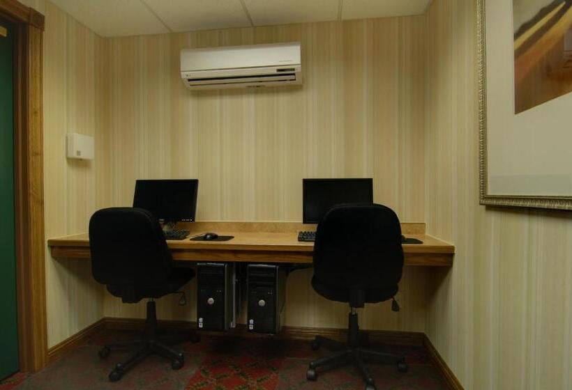 בית מלון כפרי Country Inn & Suites By Radisson, Chanhassen, Mn