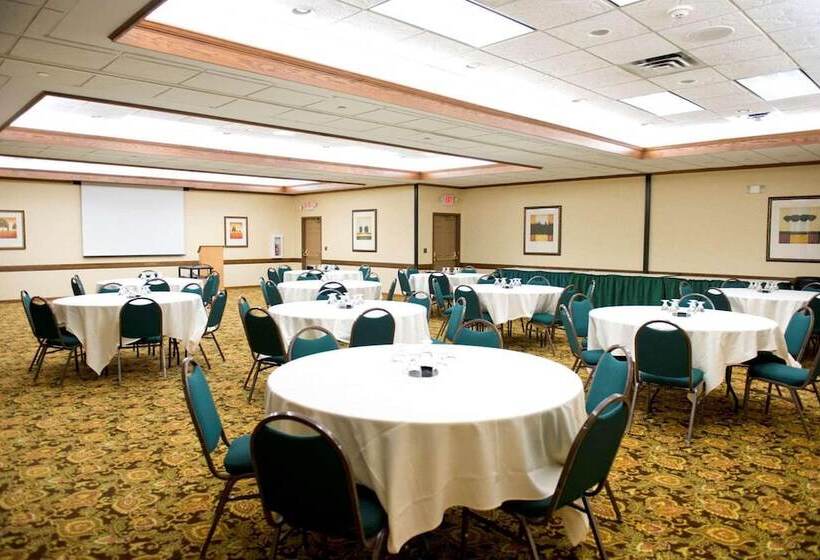فندق Country Inn & Suites By Radisson, Chanhassen, Mn