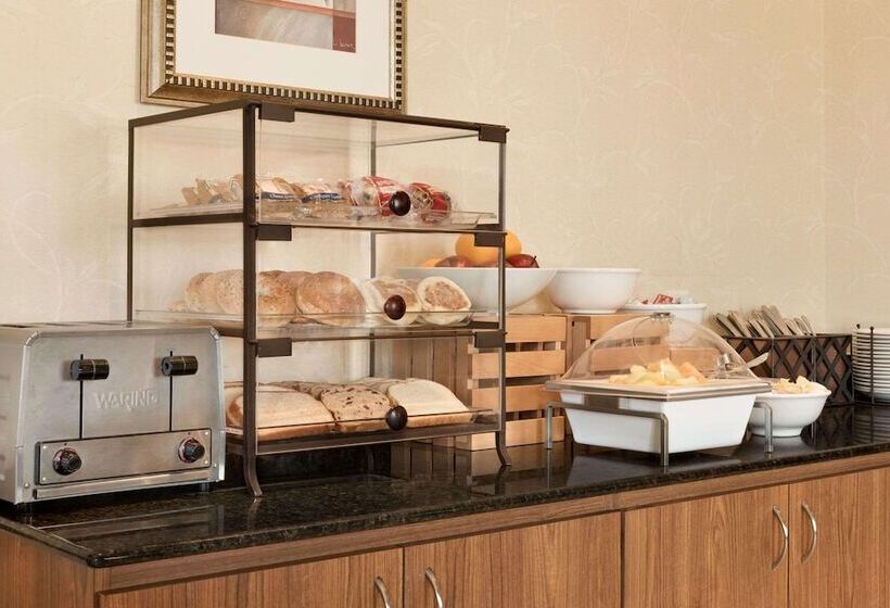 فندق Country Inn & Suites By Radisson, Chanhassen, Mn