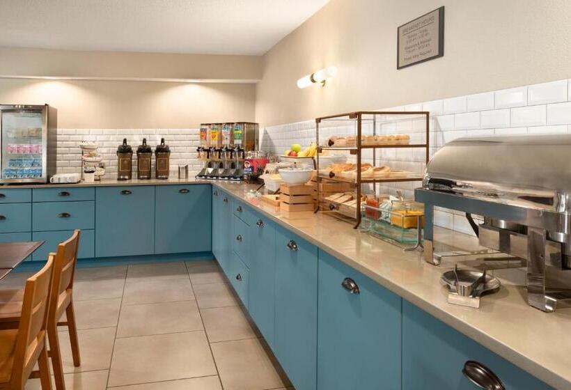 ホテル Country Inn & Suites By Radisson, Chippewa Falls, Wi