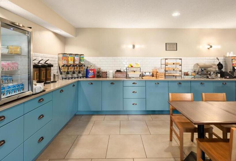 ホテル Country Inn & Suites By Radisson, Chippewa Falls, Wi