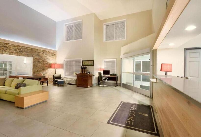 ホテル Country Inn & Suites By Radisson, Chippewa Falls, Wi