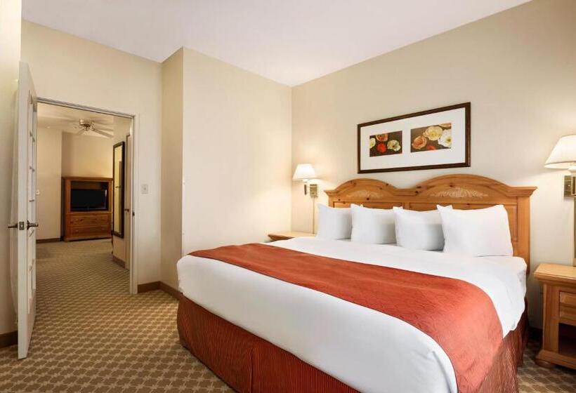 فندق Country Inn & Suites By Radisson, Clinton, Ia