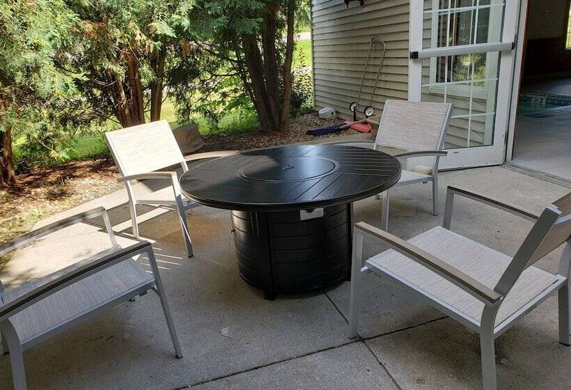 فندق Country Inn & Suites By Radisson, Detroit Lakes, Mn