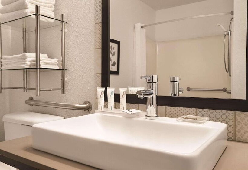 فندق Country Inn & Suites By Radisson, Detroit Lakes, Mn