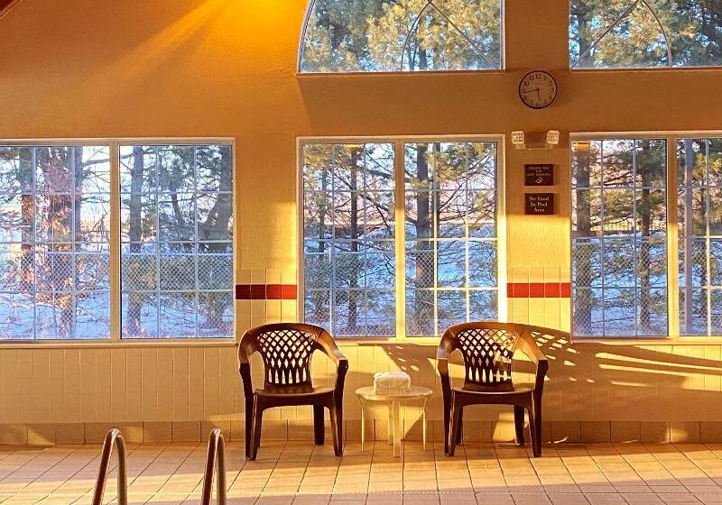 فندق Country Inn & Suites By Radisson, Elk River, Mn