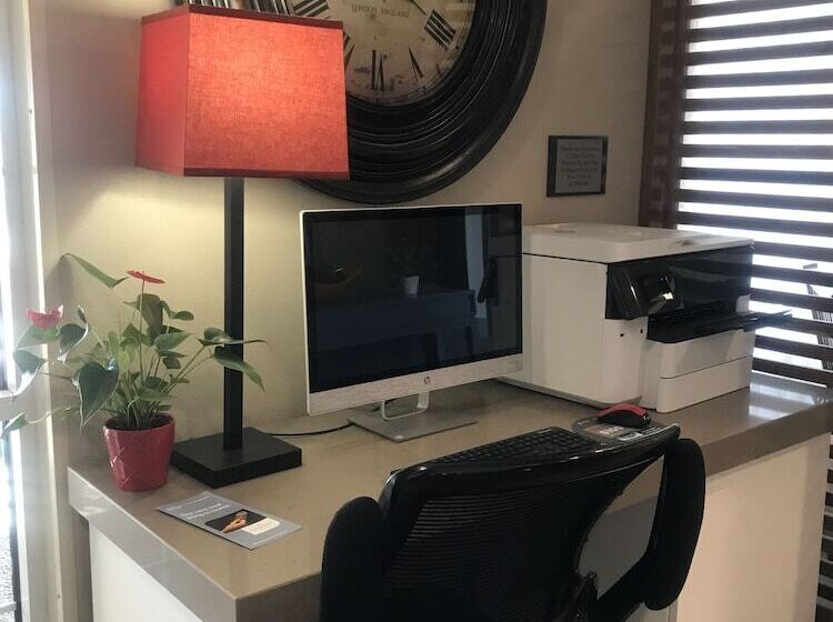 בית מלון כפרי Country Inn & Suites By Radisson, Fargo, Nd