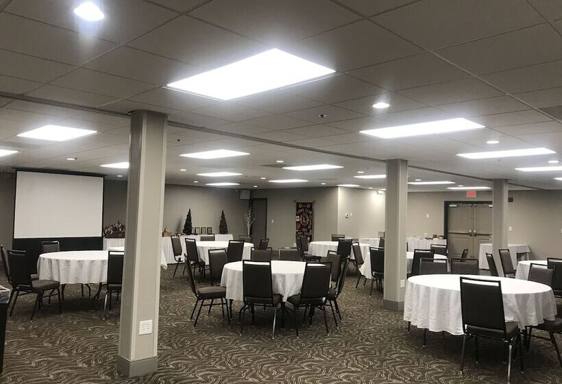 בית מלון כפרי Country Inn & Suites By Radisson, Fargo, Nd