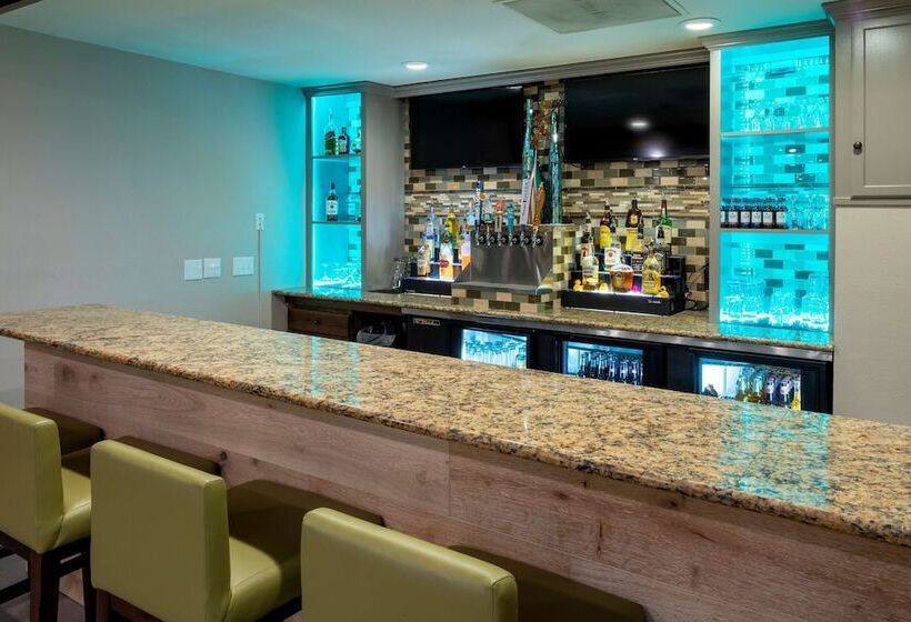 בית מלון כפרי Country Inn & Suites By Radisson, Fargo, Nd