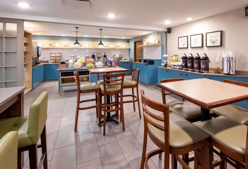 בית מלון כפרי Country Inn & Suites By Radisson, Fargo, Nd