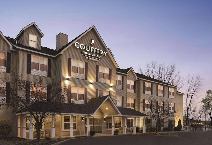 فندق Country Inn & Suites By Radisson, Forest Lake, Mn