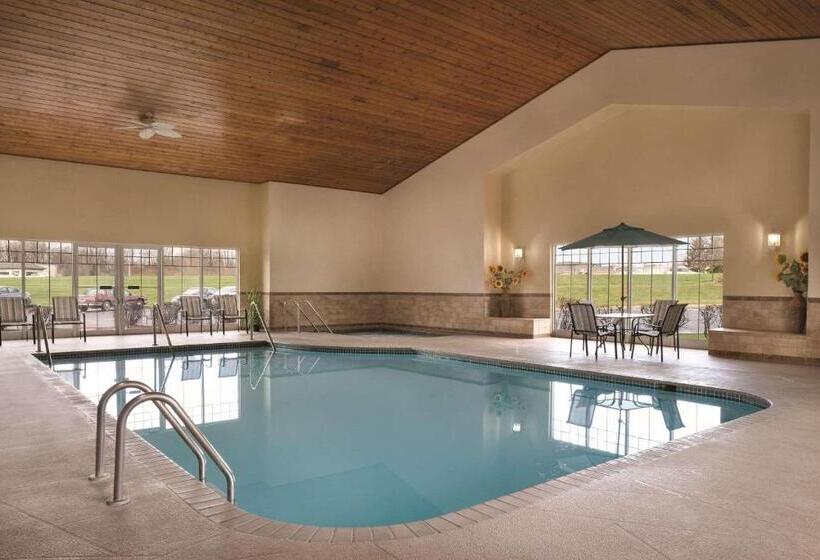 فندق Country Inn & Suites By Radisson, Germantown, Wi