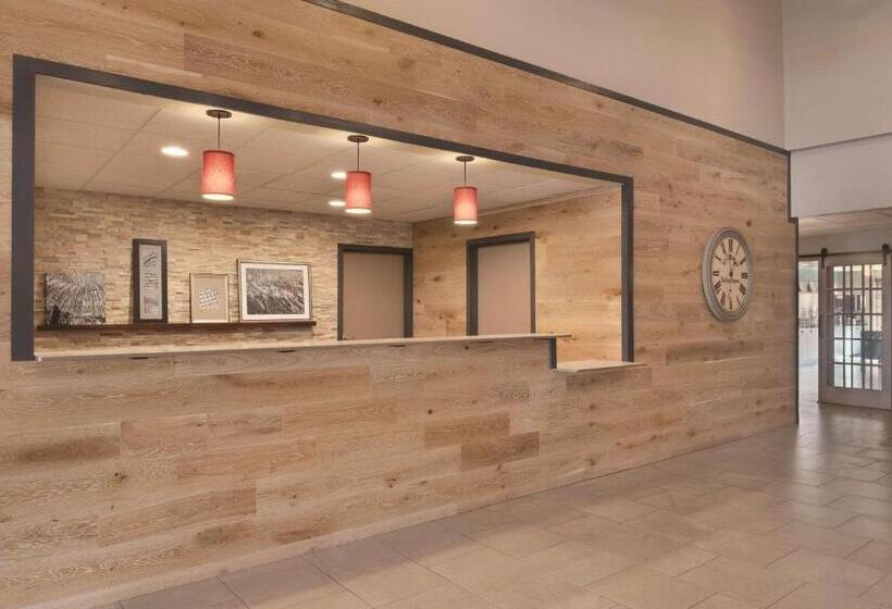 فندق Country Inn & Suites By Radisson, Germantown, Wi