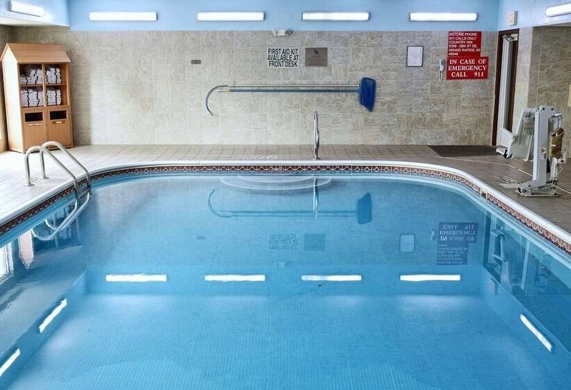 Отель Country Inn & Suites By Radisson, Grand Rapids Airport, Mi