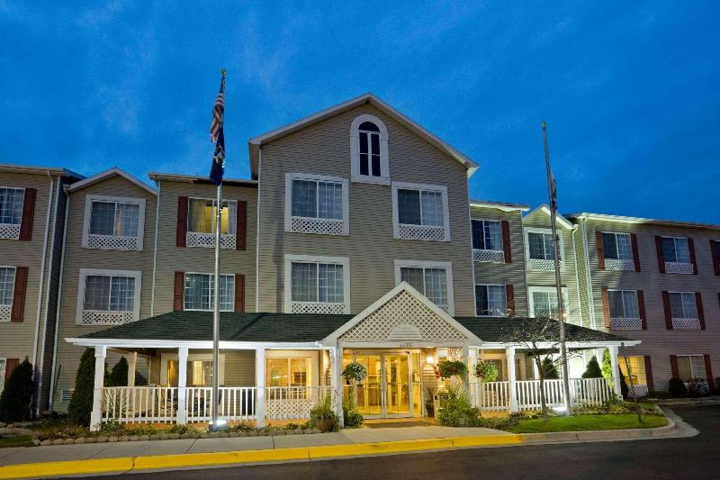 Отель Country Inn & Suites By Radisson, Grand Rapids Airport, Mi