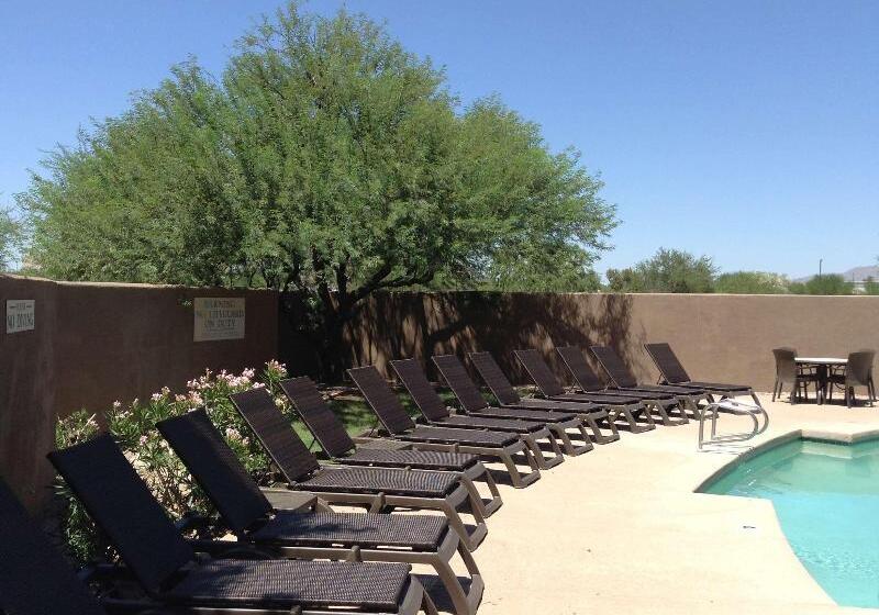 هتل Country Inn & Suites By Radisson Mesa Az