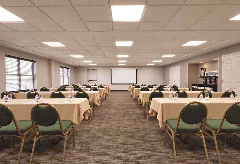 فندق Country Inn & Suites By Radisson, Roanoke, Va