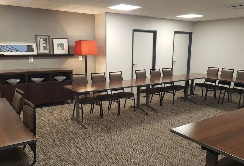 호텔 Country Inn & Suites By Radisson, Savannah Midtown, Ga