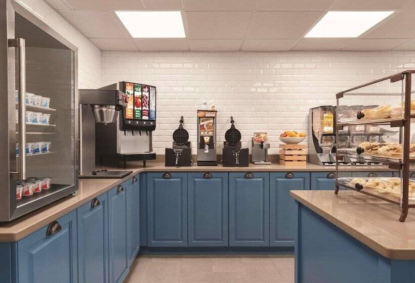 호텔 Country Inn & Suites By Radisson, Savannah Midtown, Ga