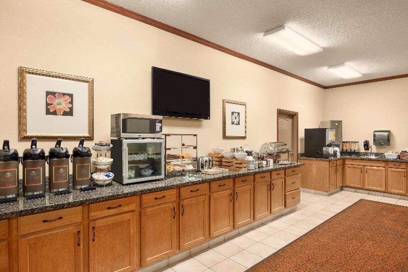 هتل Country Inn & Suites By Radisson, Sioux Falls, Sd