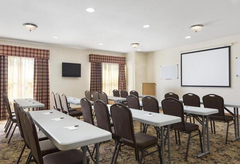 هتل Country Inn & Suites By Radisson, Smyrna, Ga