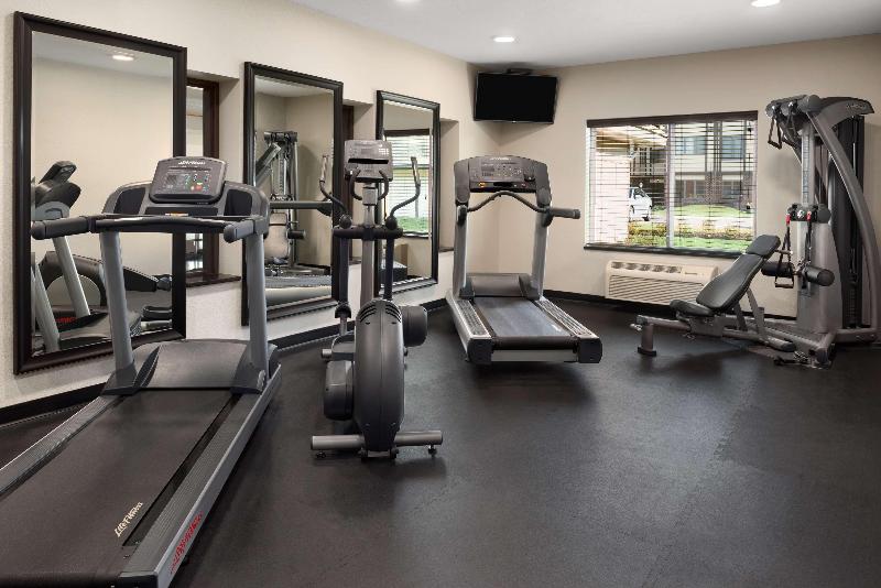 فندق Country Inn & Suites By Radisson, St. Cloud West, Mn