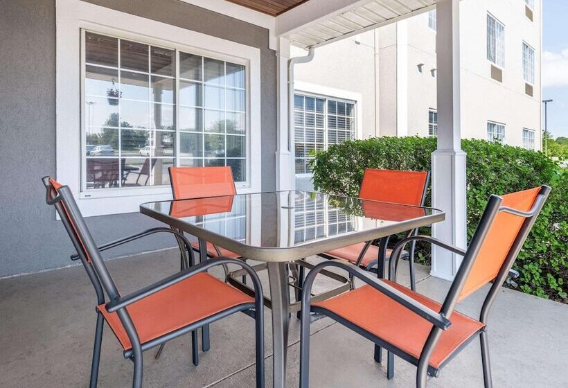 هتل Country Inn & Suites By Radisson, Toledo, Oh