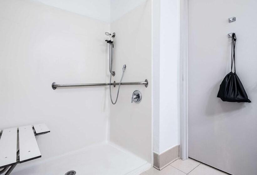 هتل Country Inn & Suites By Radisson, Toledo, Oh