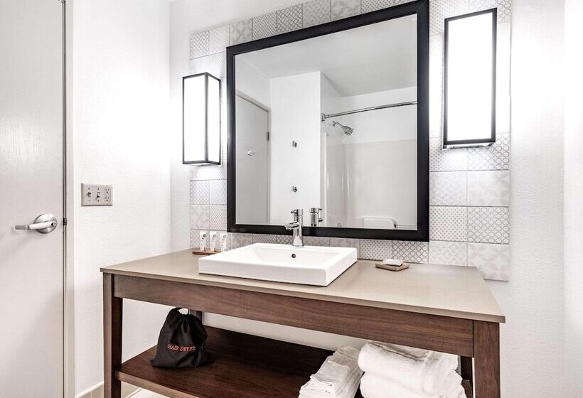 هتل Country Inn & Suites By Radisson, Toledo, Oh