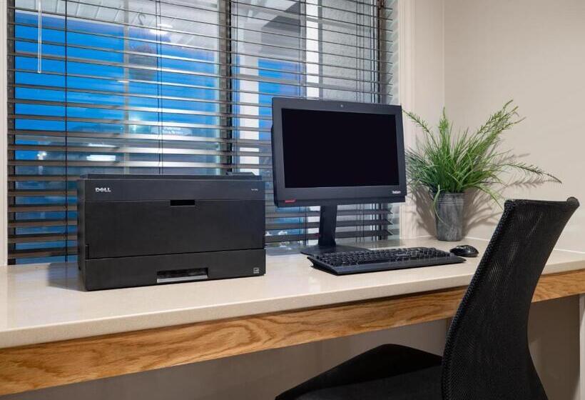 هتل Country Inn & Suites By Radisson, Toledo, Oh