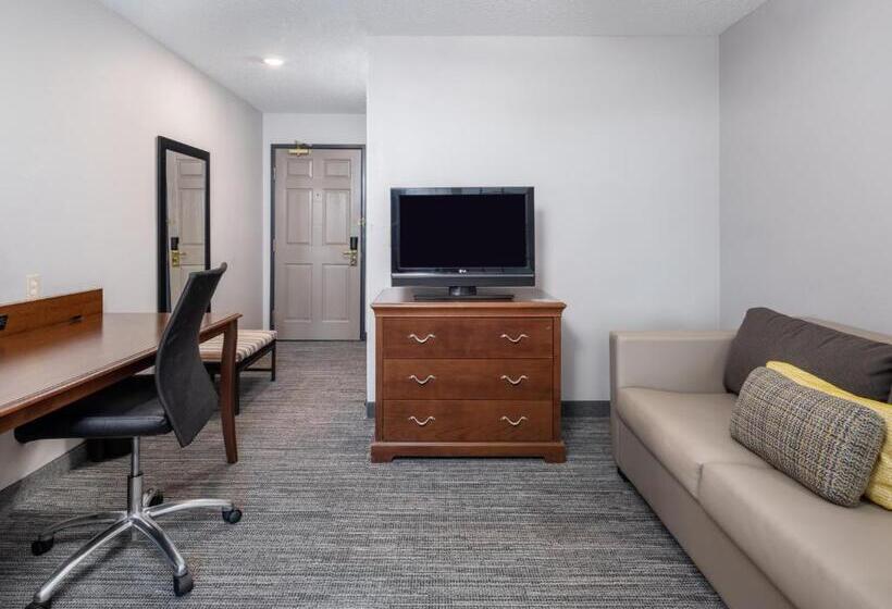 هتل Country Inn & Suites By Radisson, Toledo, Oh