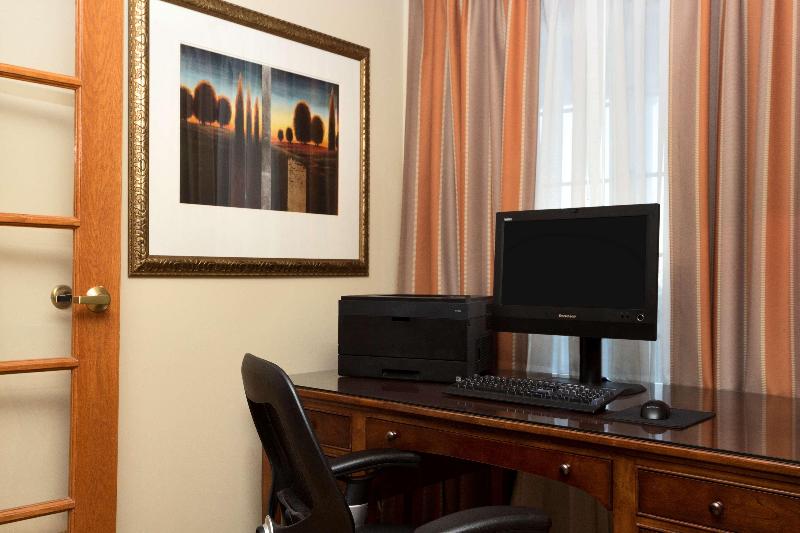 هتل Country Inn & Suites By Radisson, Toledo, Oh