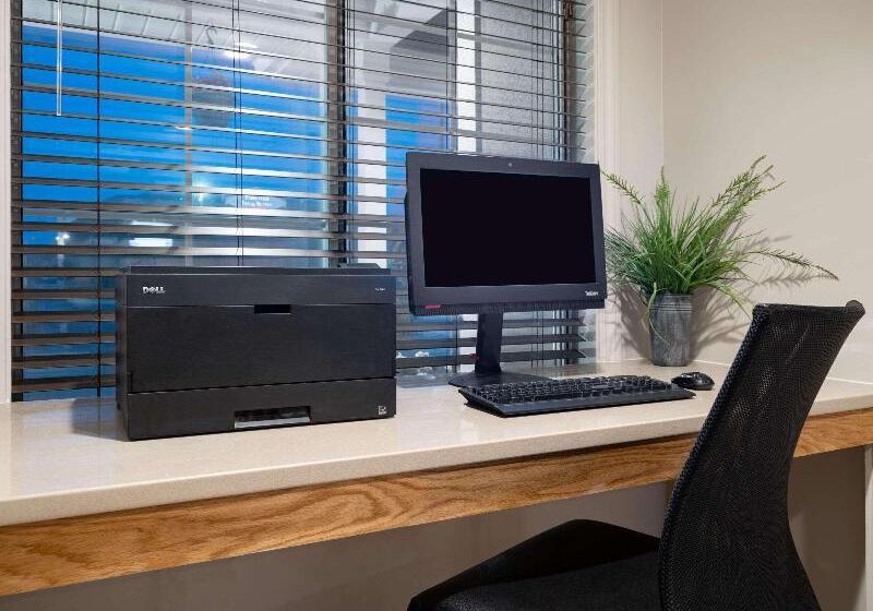 هتل Country Inn & Suites By Radisson, Toledo, Oh