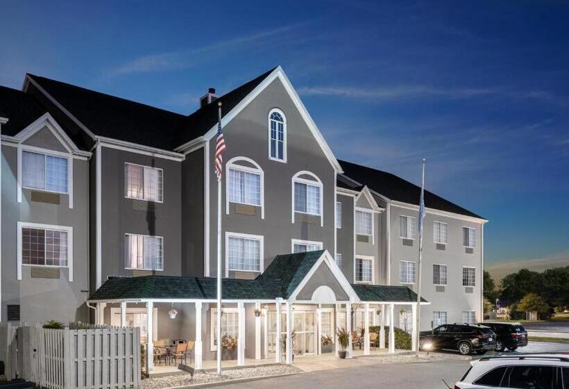 هتل Country Inn & Suites By Radisson, Toledo, Oh