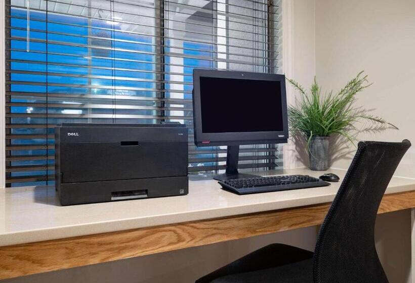 هتل Country Inn & Suites By Radisson, Toledo, Oh